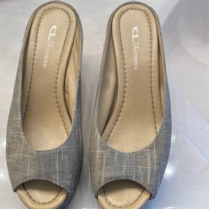 CL by Laundry Women's Elegant Gray Mules